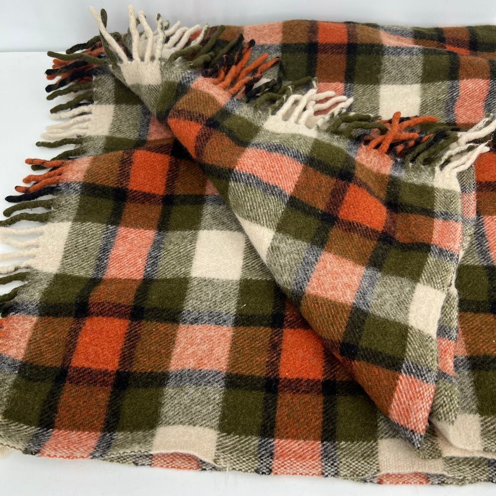 Faribo Fluff-Loomed soft plaid wool blanket - Picture 4 of 6